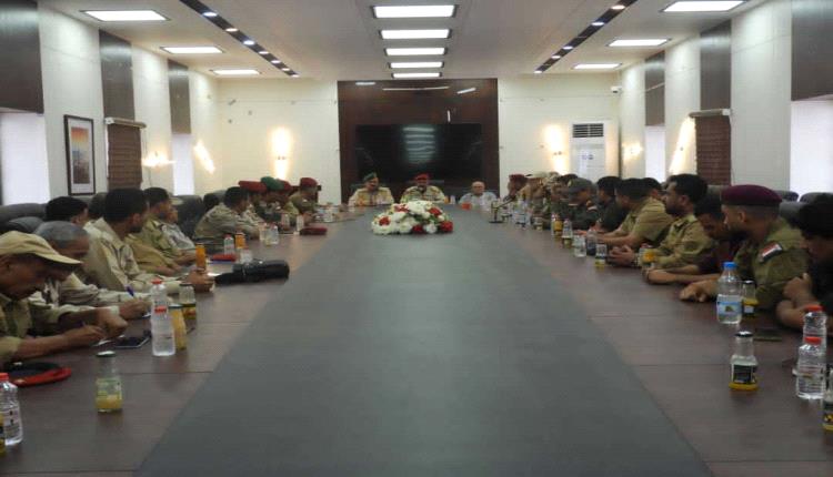 قيادة القوات البرية الجنوبية تؤكد التماسك العسكري والحفاظ على البنية التنظيمية لقواتنا المسلحة الجنوبية
