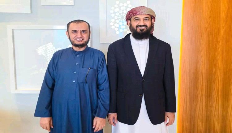 فضيحة سياسية مدوية.. لقاء المحرمي بقيادي “إخواني” يكشف سقوط خطاب الحوار الجنوبي وخداع الشارع