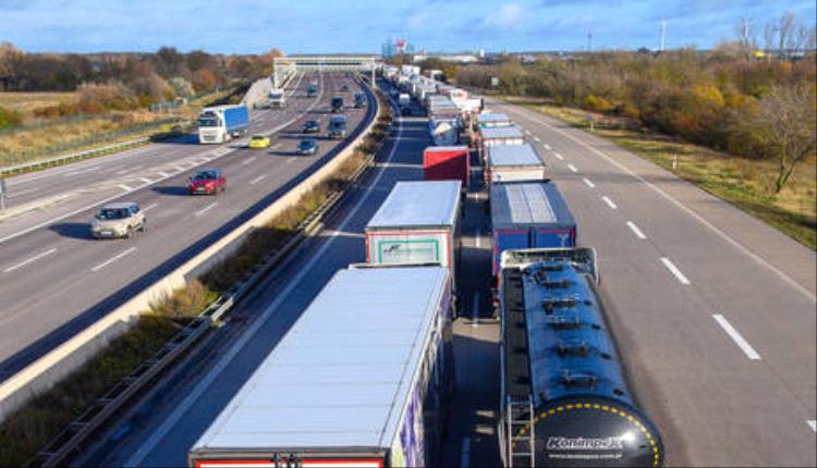 إيران.. مسارات بديلة لضمان الإمدادات أهمها عبر روسيا  