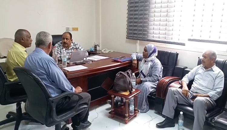 فريق وزارة الصحة ومكتب الصحة بعدن ينفذان نزولاً ميدانياً لمركز العلاج الأورام في عدن