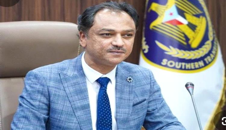 إلى الاخ فادي باعوم، لقد جعلك الانتقالي حاكماً في أرضك ومن داخل القصر الرئاسي في سيئون، فأتت السعودية ومعها الخونة وقوات الطوارئ الإرهابية وأخرجوك منها 