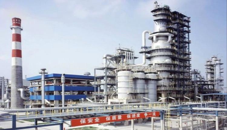 شركات صينية تبيع شحنات نفط إفريقية لانخفاض التكرير