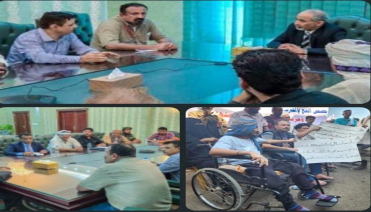 محمود أحمد سالم الصبيحي ضمن ممثلي أسر الشهداء والجرحى وساحة الاعتصام الذي اقيم اليوم أمام بوابة الرئاسة