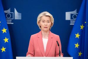 "بلومبرغ": المفوضية الأوروبية تحاول تبرير "زلة لسان" فون دير لاين بخصوص تركيا