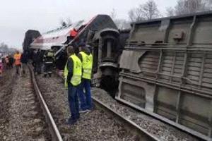 إصابات في خروج قطار عن القضبان بموسكو