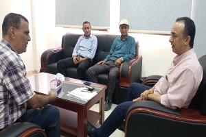 مدير عام صحة عدن يناقش مع جمعية الهلال الأحمر اليمني اوجة التعاون المشترك