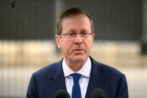 الرئيس الإسرائيلي يعلق على نزهة بيروت