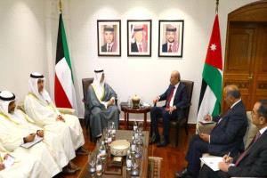 وزير الخارجية الأردني يلتقي نظيره الكويتي