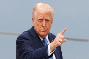 ترامب يوافق على وقف قصف إيران لمدة أسبوعين