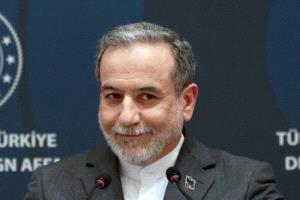 عراقجي يعتزم زيارة باكستان مرة أخرى