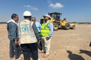 بتوجيه من الوزير السقطري

تسليم موقع اعادة تأهيل مزرعة وادي خير بلحج للجهة المنفذة
