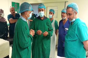 مدير صحة عدن يشيدبجهود إدارة مستشفى 22 مايو في تحسين جودة الخدمة المقدمة المواطنين 