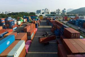 تباطؤ نمو الصادرات الصينية لأدنى مستوى في 5 أشهر