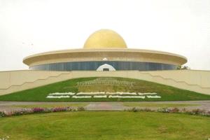 مجمع الشارقة للفلك يكشف موعد عيد الأضحى فلكيًا لعام 1447ه