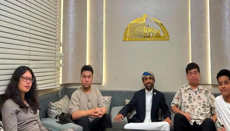 المدير التنفيذي للمركز الثقافي اليمني البلجيكي يستقبل دارسين من جمهورية الصين الشعبية لبحث التعاون في تعليم اللغة العربية والتبادل الثقافي
