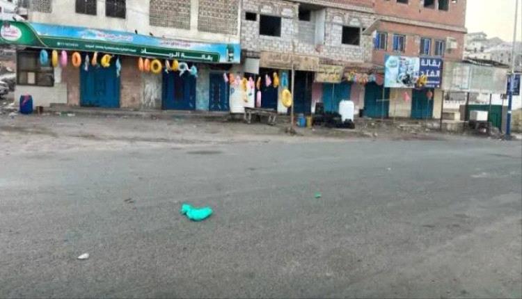 عصيان جزئي في العاصمة عدن للمطالبة بتحسين الخدمات والأوضاع المعيشية
