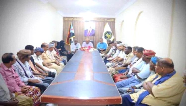 انتقالي حضرموت يتابع التحضيرات لمليونية الجيش الجنوبي بالمكلا
