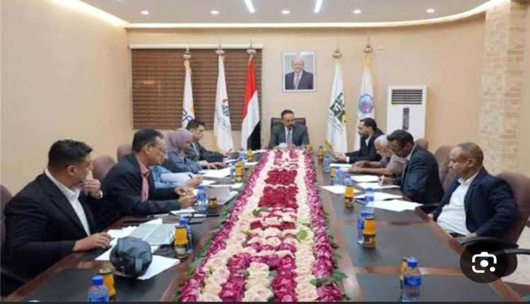 وزير الأشغال يرأس اول اجتماع لمجلس إدارة المؤسسة العامة للطرق والجسور في عدن 