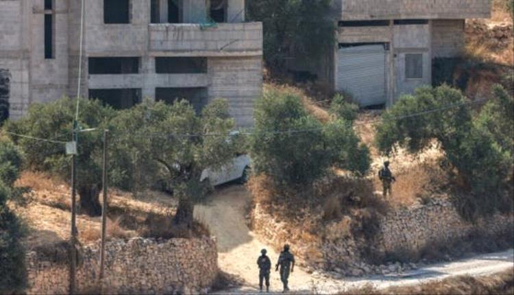 هجوم جديد على قصرة.. مستوطنون يحاصرون منزلاً فلسطينياً