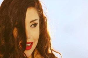 وفاة زوج الفنانة لورا خليل بحادث مأساوي في غانا