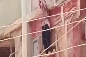 فيديو يفجر غضباً في مصر.. طفلة تلقي بنفسها من الطابق الرابع هرباً من بطش والدها