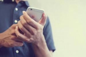حظر ظهور سيدة أسترالية في الإعلام بعد مزاعم خطيرة