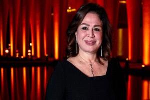 إلهام شاهين ترد على شائعة وفاتها.. "المرحومة ترسل سلامها"