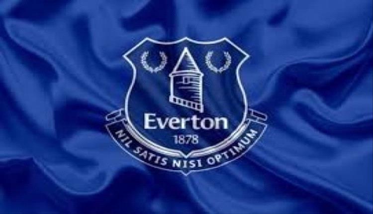 مدرب إيفرتون يتعهد بالاحتفال مجددا رغم تلقيه بطاقة صفراء..