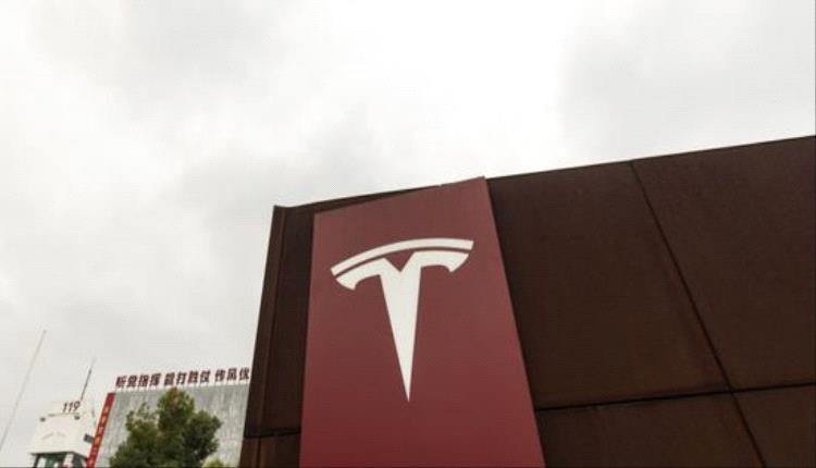إيرادات تسلا السنوية تسجل أول تراجع تاريخي بنهاية 2025