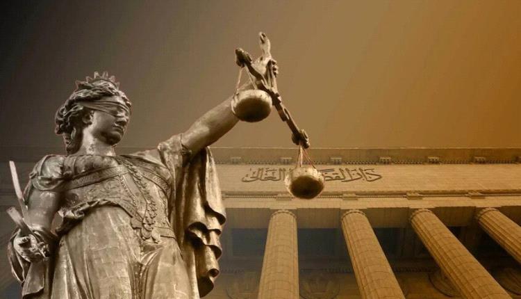 هل تثبت ثيابها صحة ادعاءاتها على الفنان المصري محمود حجازي؟.. ضحية الاعتداء الجنسي أمام الطب الشرعي  