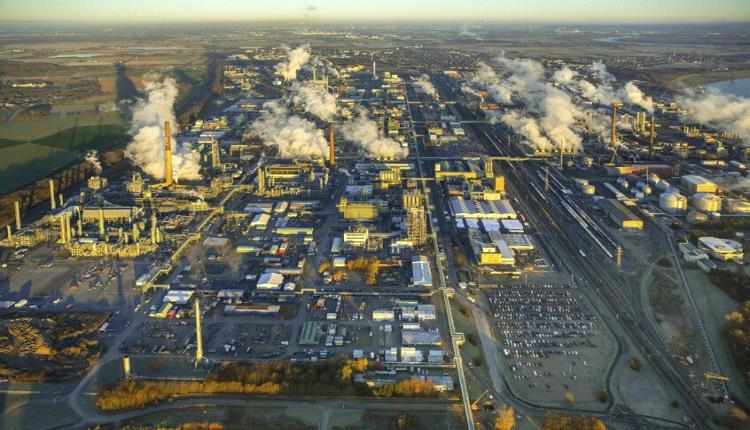 تقرير يحذر: "أم كل الصناعات" في أوروبا تنهار