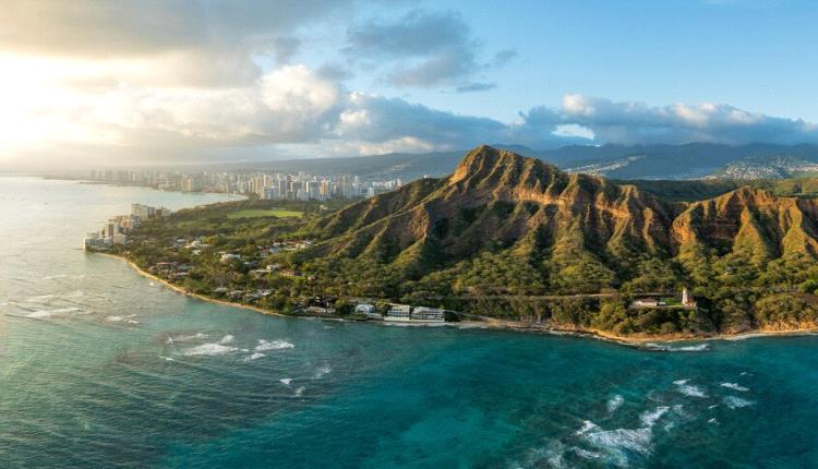 علماء يكتشفون حقيقة الكتلة الغامضة تحت الأرض في هاواي