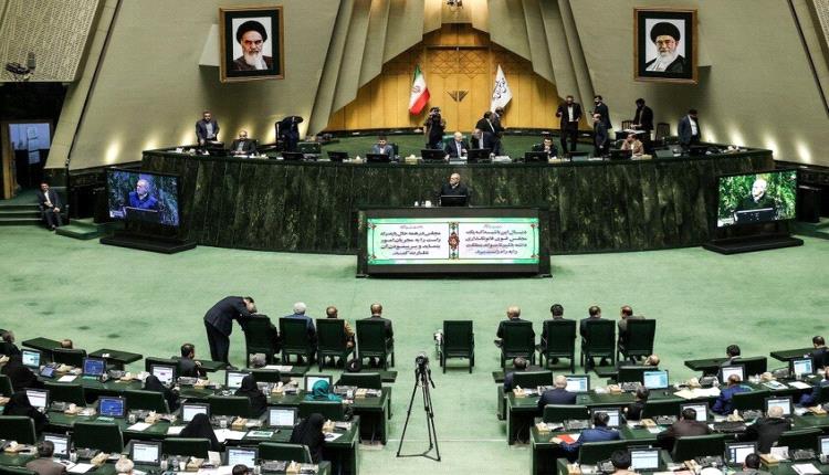 "أضرب موقعين وأنتم تردون".. نائب إيراني يكشف تفاصيل رسالة ترامب إلى طهران