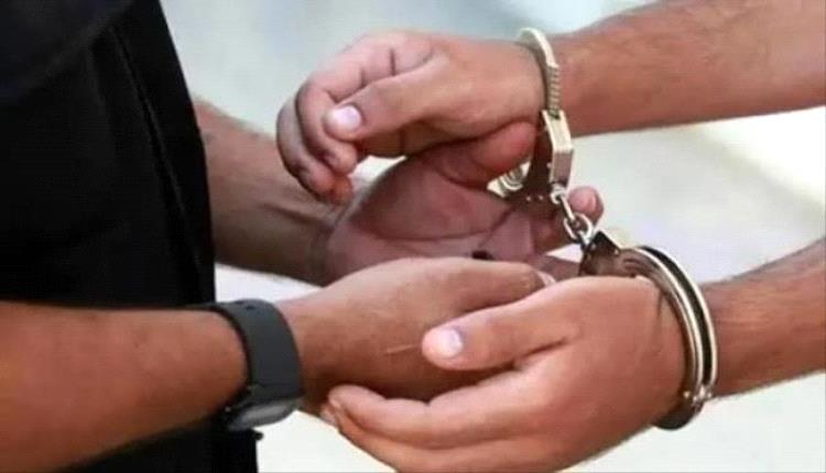 ضبط متهم بالشروع في قتل والدته في محافظة لحج
