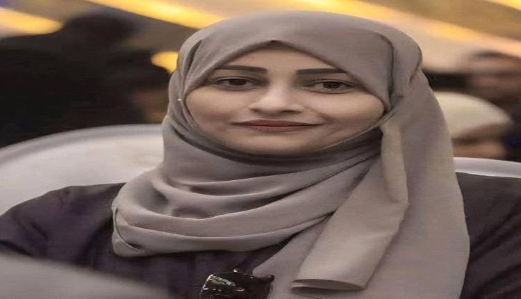 الناشطة منى اليافعي:  عيدروس الزبيدي الرقم الصعب الذي لا تقبل قضية الجنوب القسمة عليه.