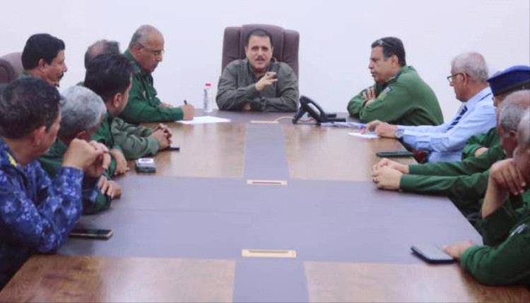 قيادة أمن عدن تناقش خطة مواصلة الحملات الأمنية في المديريات
