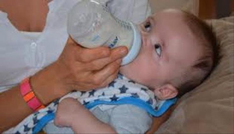 السلطات الفرنسية تحقق في وفاة رضيع ثالث تناول حليبًا..