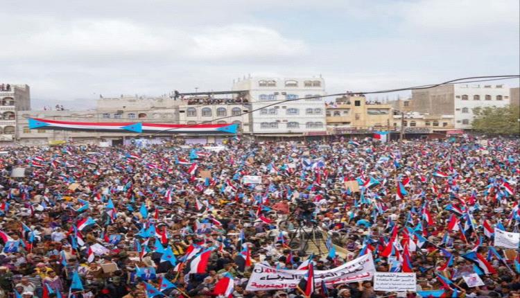 بوصلة النضال لا تنحرف.. شعب الجنوب يجدد العهد والاصطفاف خلف قيادته