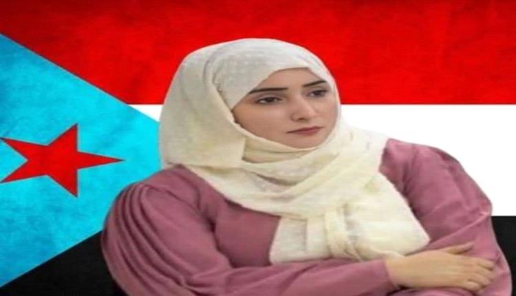 كإعلامي أقرأ ما ورد في الصورة بعين المهنة قبل العاطفة فأجد أمامي موقفاً واضح المعالم لا يحتمل التأويل ولا الرمادية