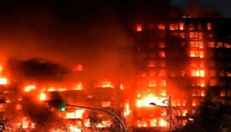 خمسة قتلى في حريق داخل مبنى سكني قرب برشلونة
