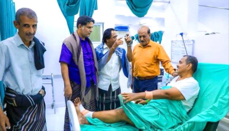 هرهرة يتفقد جرحى ومصابي تظاهرة معاشيق ويؤكد على حق التظاهر السلمي ويستنكر قمع المتظاهرين