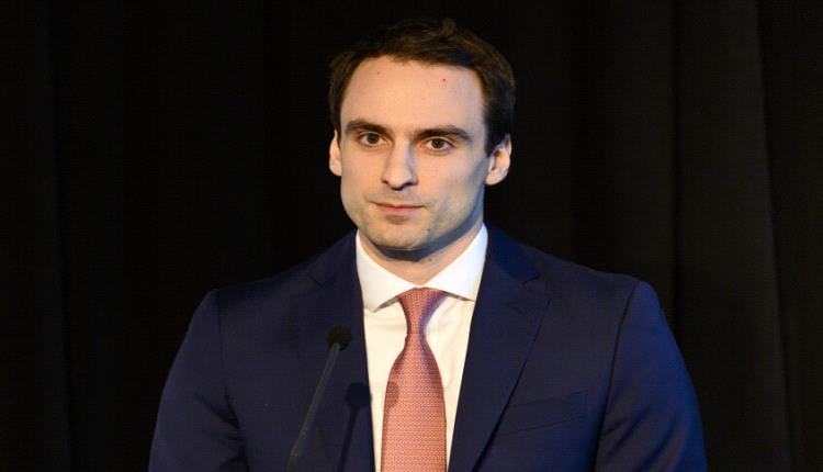 واشنطن ترفض الحوكمة العالمية للذكاء الاصطناعي وتحذر من السيطرة البيروقراطية