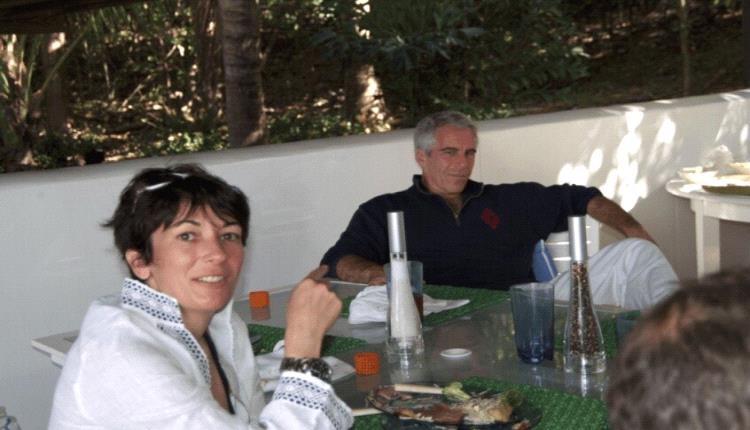 كشفت وثائق إبستين عن دور ماريا مانيوك مديرة وكالة "لاين 12" الأوكرانية في ترتيب اجتماعات بين عارضات أوكرانيات والشريك جان لوك برونيل.