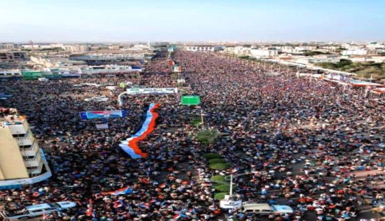 مسؤول بالإنتقالي يوضح حقيقة سير العمل بمكاتبه وتنفيذ أنشطة وبرامج رمضانية ميدانية