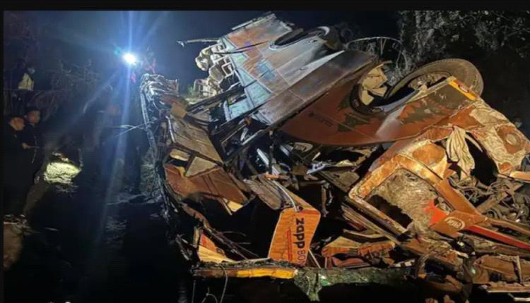 19 قتيلا في حادث حافلة في نيبال