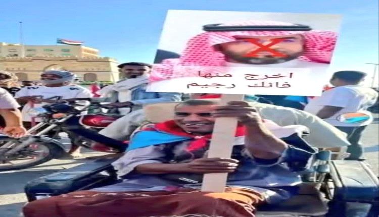 يحكي الحكاية بلغة بسيطة وسلسلة:القاعدة الادارية تقول :- ما يحدث اليوم في الجنوب كانو يخططون له منذ سنوات.