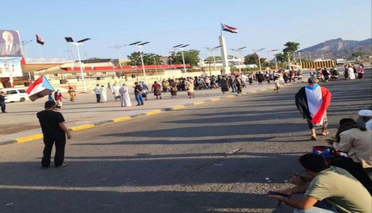 جماهير الجنوب تتوافد إلى ساحة العروض قبل 5 ساعات من مليونية القرار