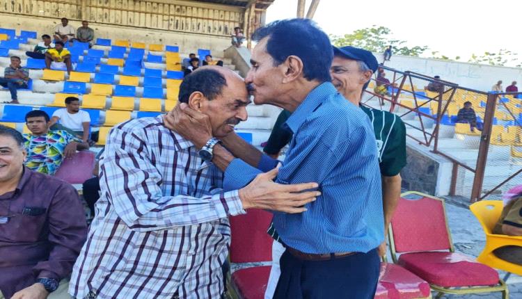 صورة ناطقة تكمن تفاصيلها في سلوك وأخلاق أروع جيل عرفته كرة القدم الجنوبية.