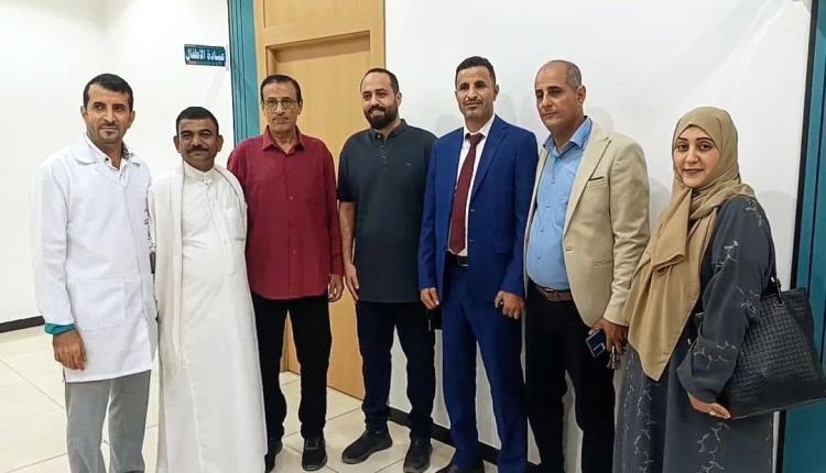 مدير صحة المنصورة يدشن المخيم الطبي المجاني لمرضى القلب والسكر وضغط الدم في مركز عدن التشخيصي