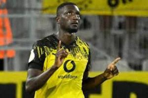 جيراسي يسجل ثنائية في فوز دورتموند 3-2 على هايدنهايم